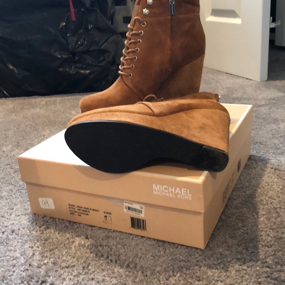 Michael Kors Jada Ankle Boot - Picture 3 of 3